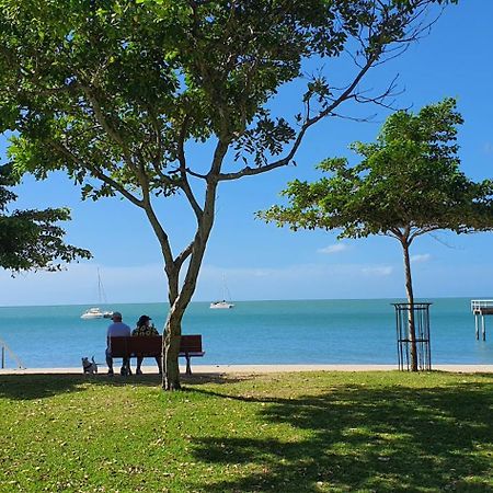 Villa Venezia Apt 3 - Spacious Hervey Bay Beachfront Apartment Eksteriør bilde