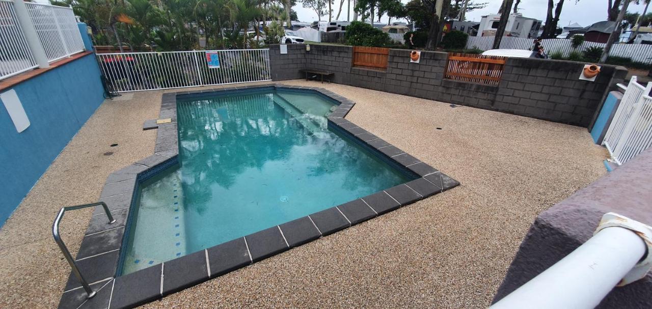 Villa Venezia Apt 3 - Spacious Hervey Bay Beachfront Apartment Eksteriør bilde