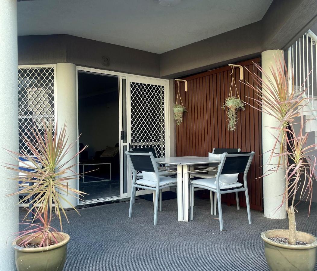 Villa Venezia Apt 3 - Spacious Hervey Bay Beachfront Apartment Eksteriør bilde