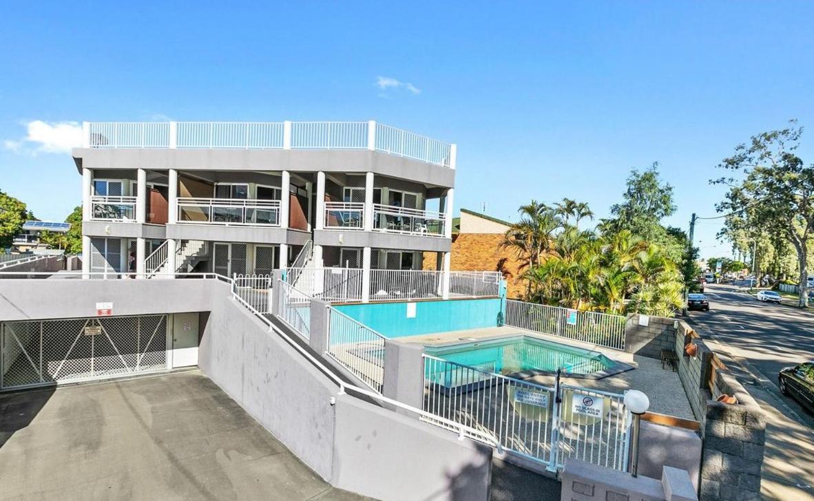 Villa Venezia Apt 3 - Spacious Hervey Bay Beachfront Apartment Eksteriør bilde